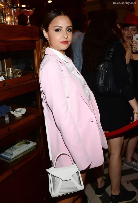 Aimee Carrero photo 22 of 350