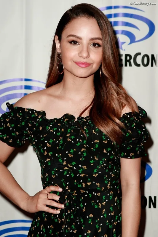 Aimee Carrero photo 6 of 350