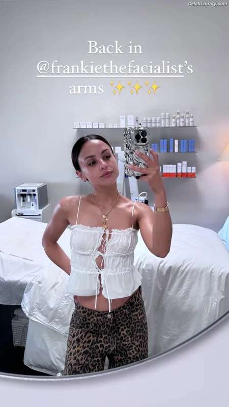 Aimee Carrero photo 19 of 350
