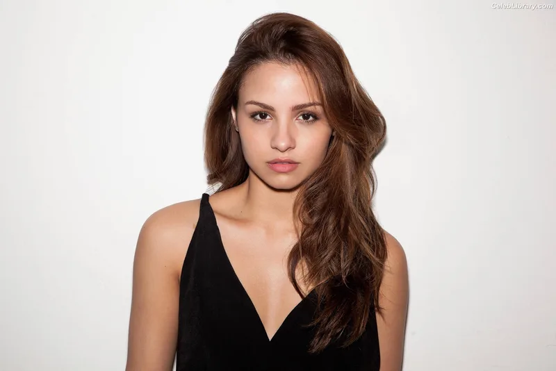 Aimee Carrero photo 6 of 350
