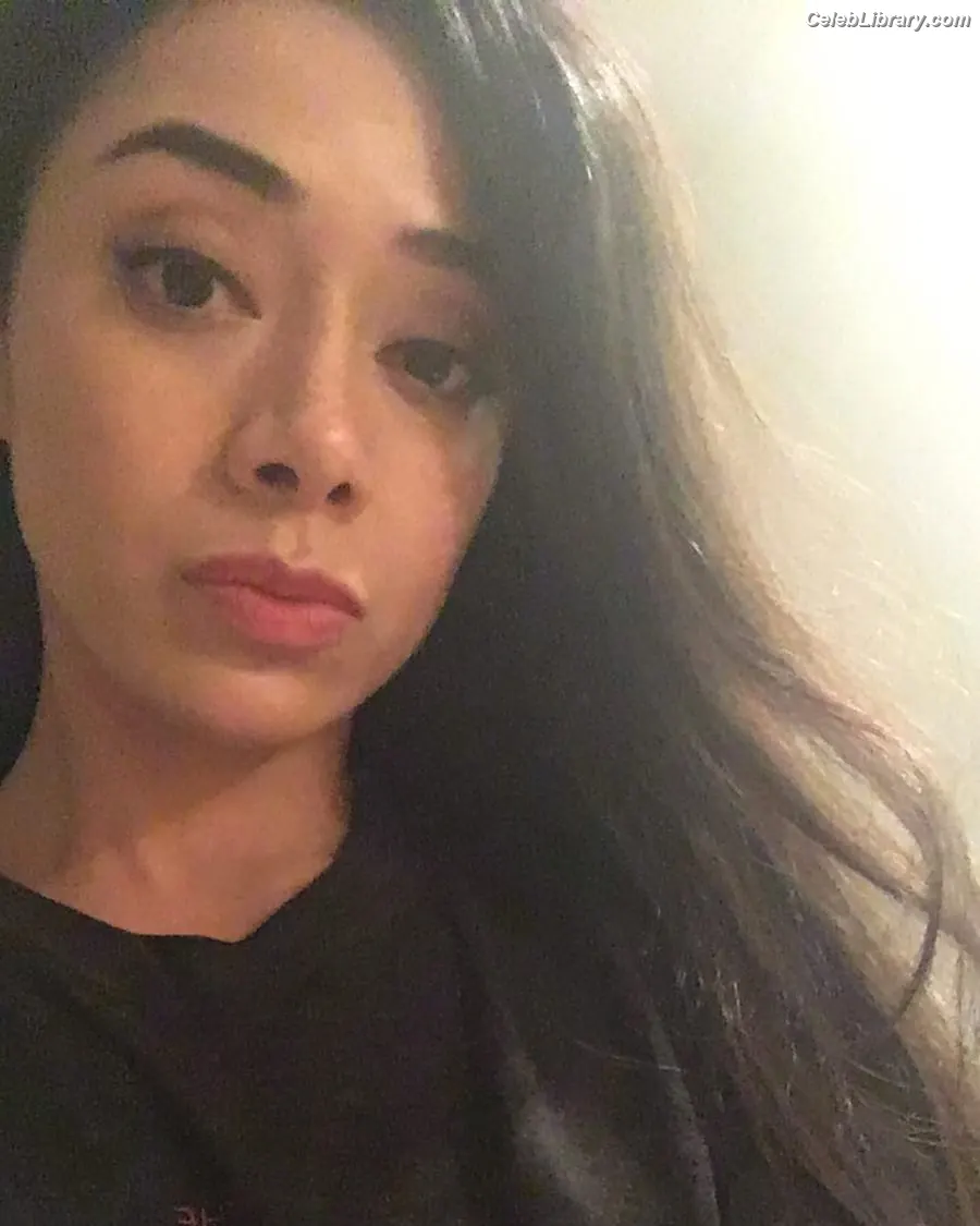 Aimee Garcia photo 18 of 262