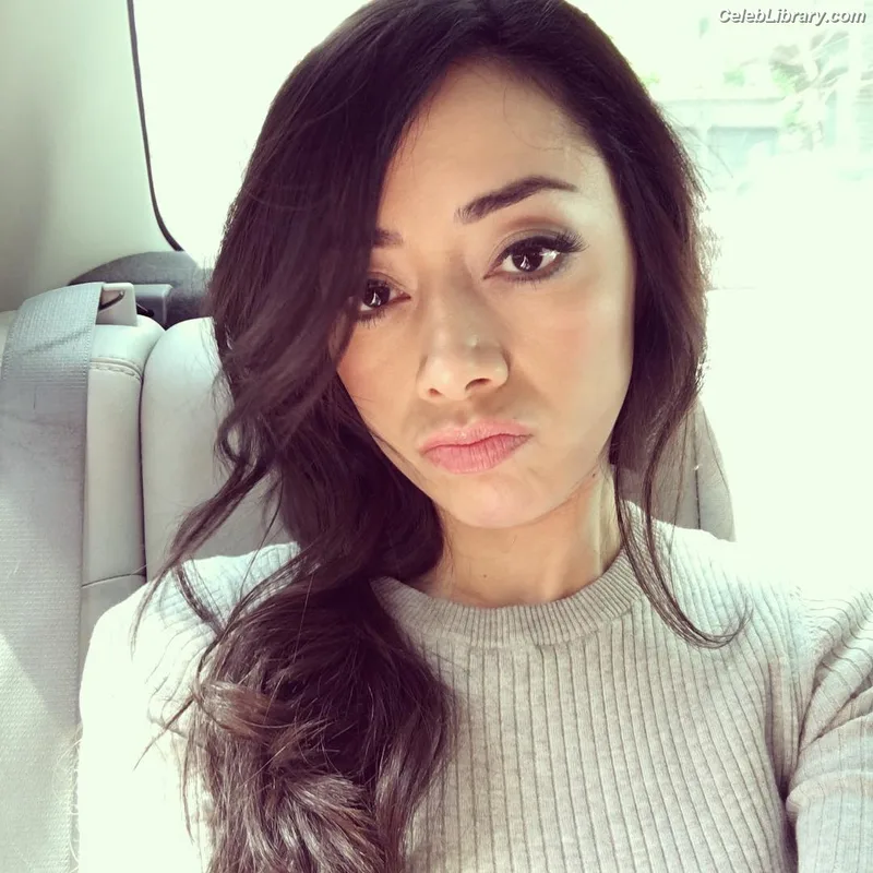 Aimee Garcia photo 3 of 263