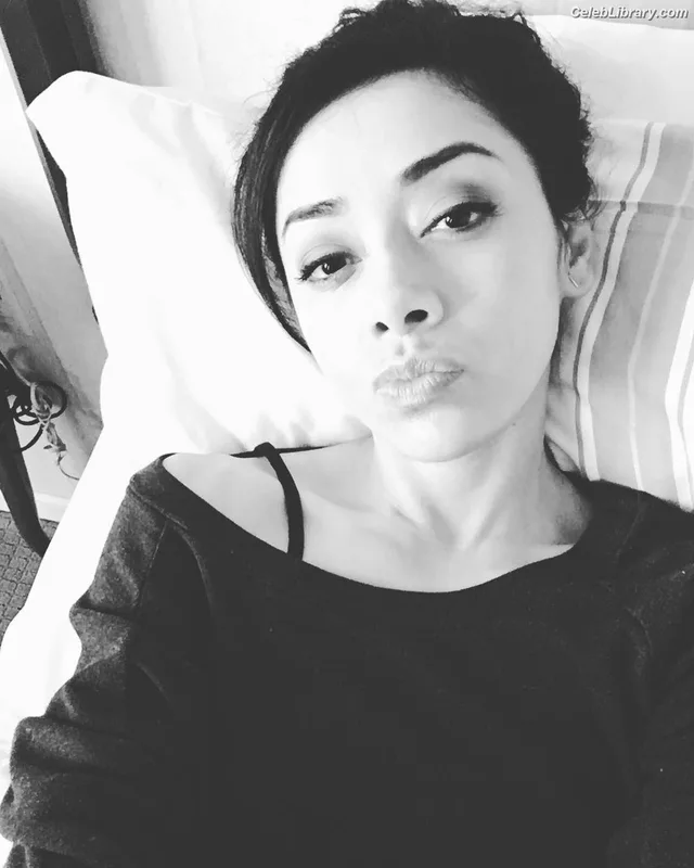Aimee Garcia photo 4 of 263