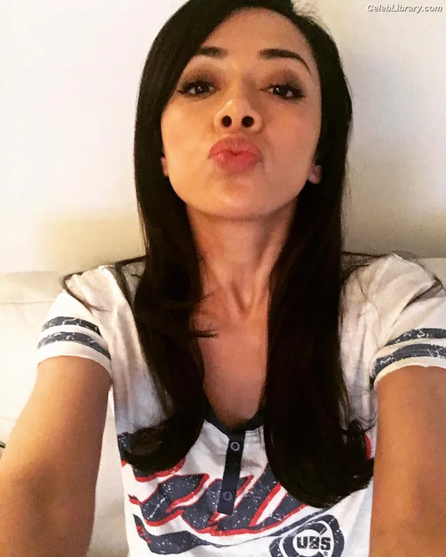 Aimee Garcia photo 7 of 263