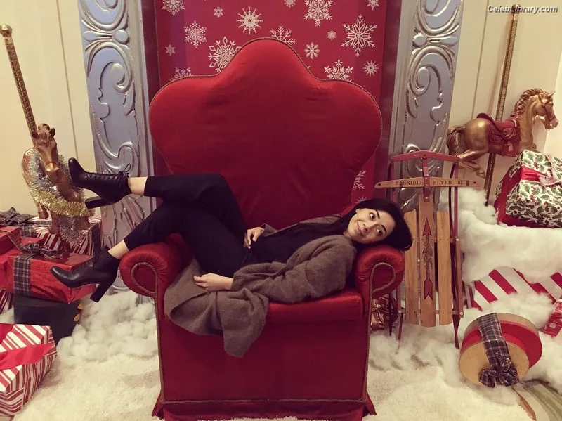 Aimee Garcia photo 10 of 263