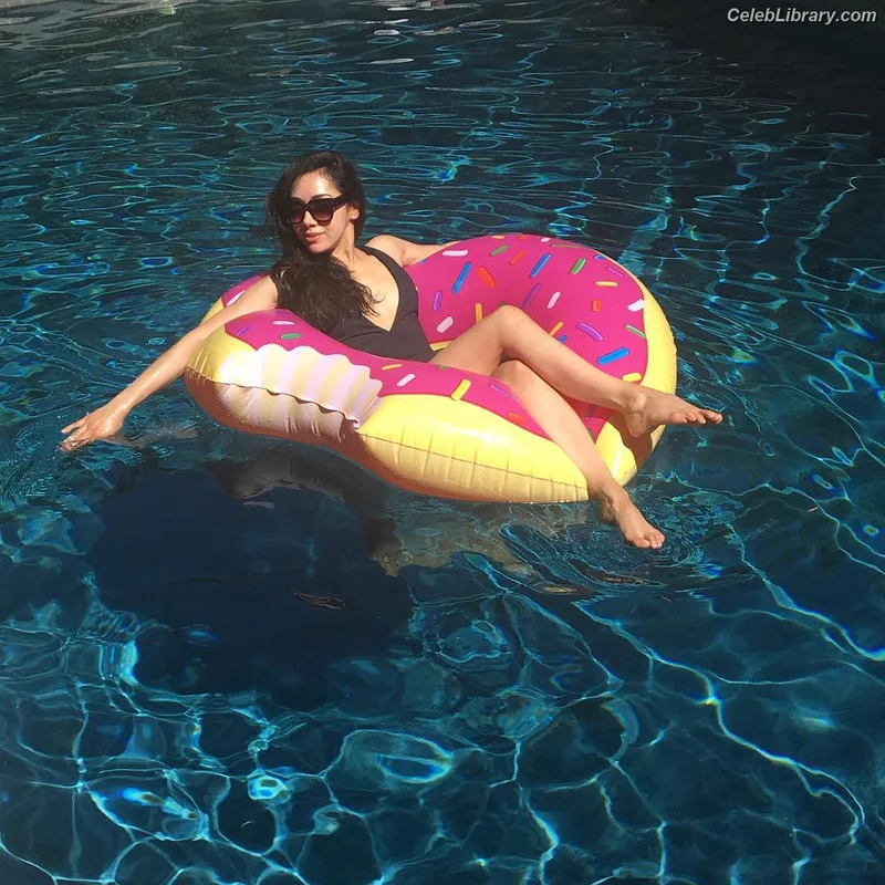 Aimee Garcia photo 15 of 263