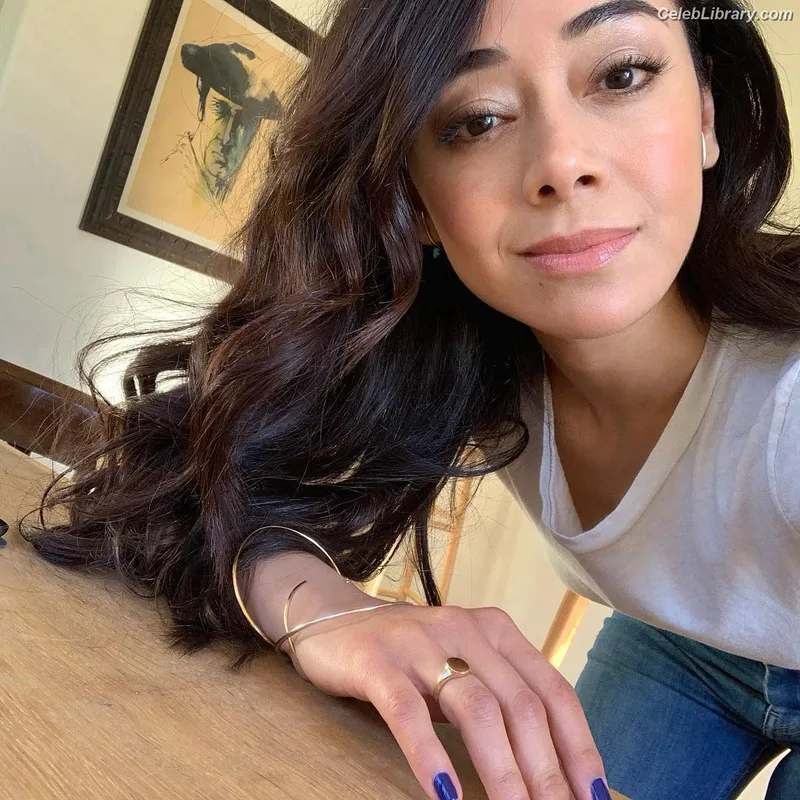Aimee Garcia photo 9 of 263