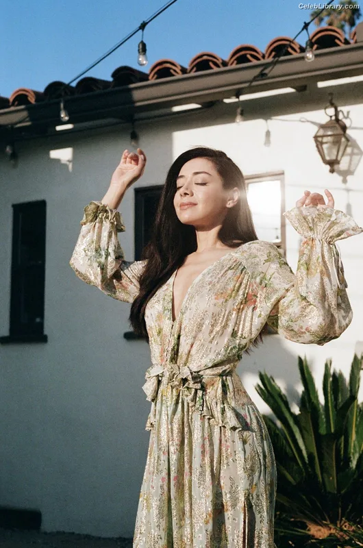 Aimee Garcia photo 4 of 263