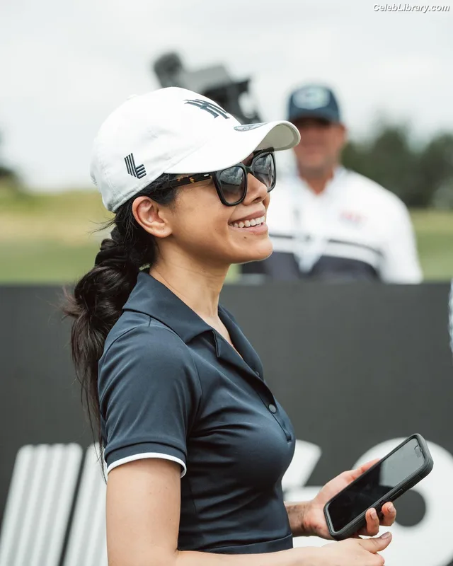 Aimee Garcia photo 20 of 263