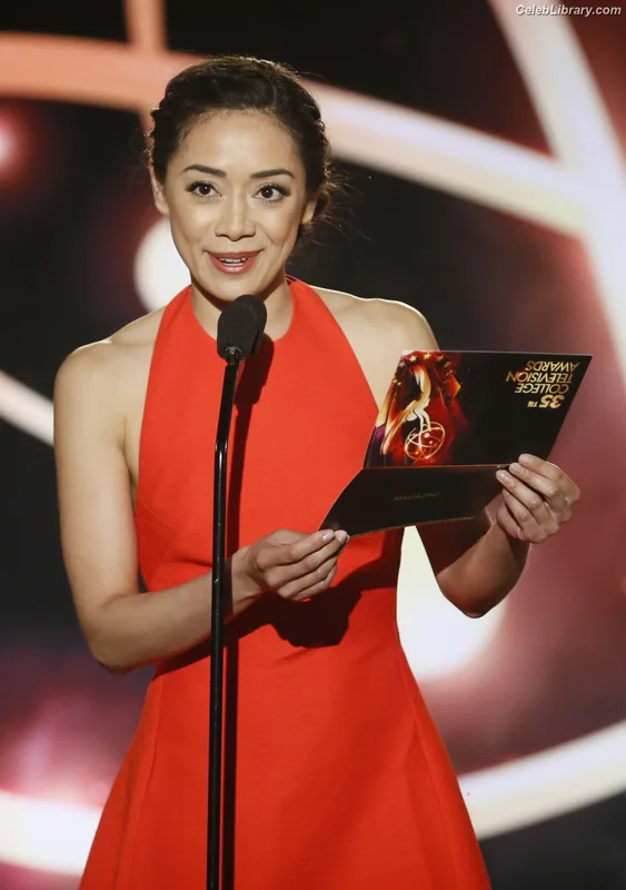 Aimee Garcia photo 4 of 263