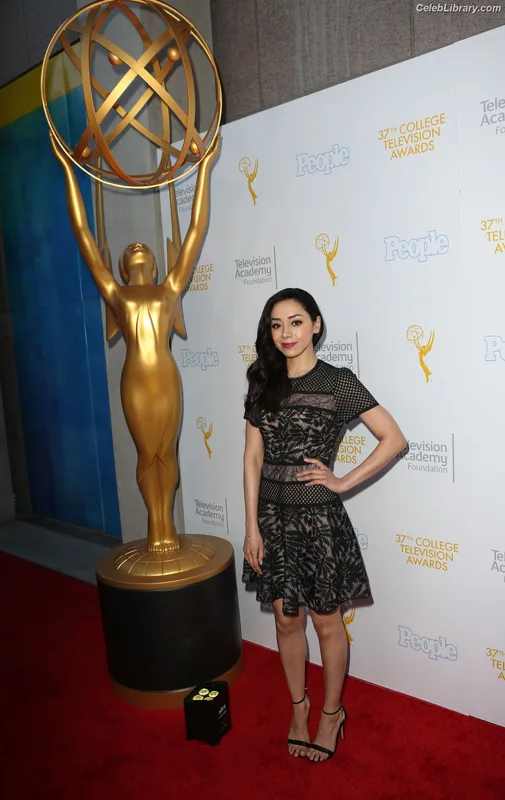 Aimee Garcia photo 16 of 263