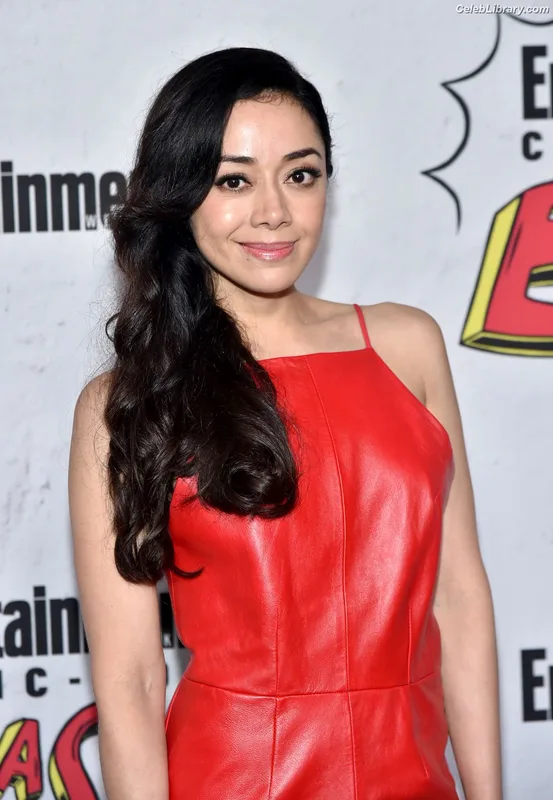 Aimee Garcia photo 11 of 263
