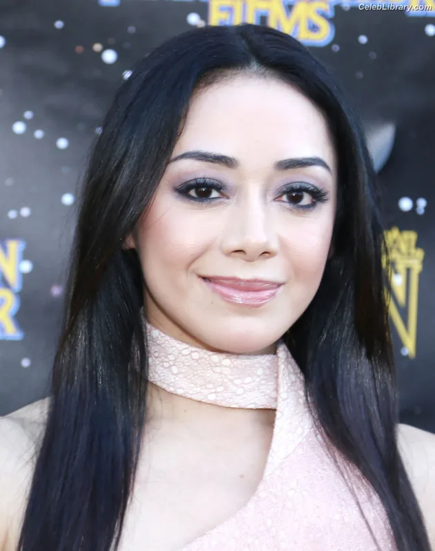 Aimee Garcia photo 23 of 263