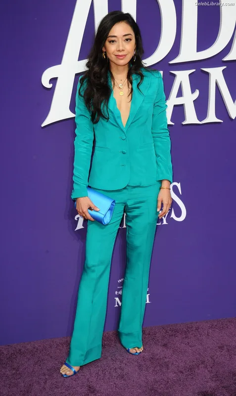 Aimee Garcia photo 17 of 263