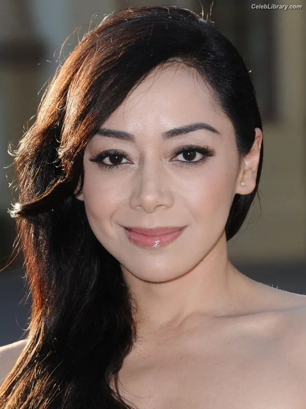 Aimee Garcia photo 10 of 263
