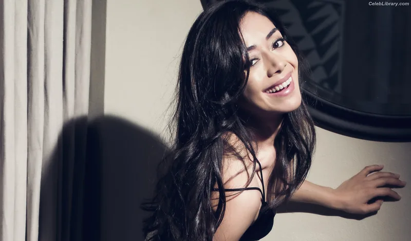 Aimee Garcia photo 15 of 263
