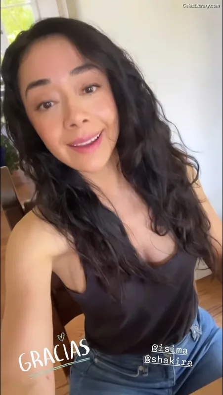 Aimee Garcia photo 1 of 263