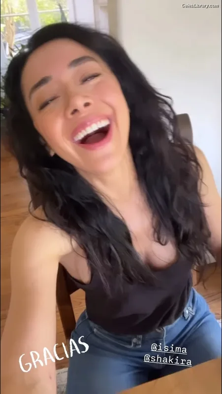 Aimee Garcia photo 2 of 263