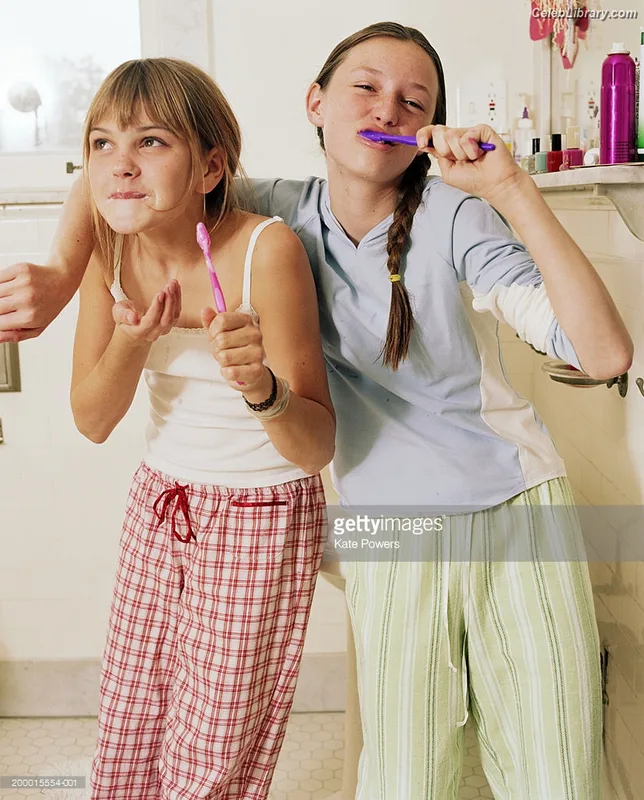 Aimee Richelle Teegarden photo 1 of 74
