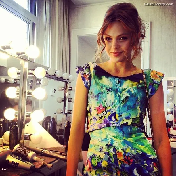 Aimee Richelle Teegarden photo 18 of 74