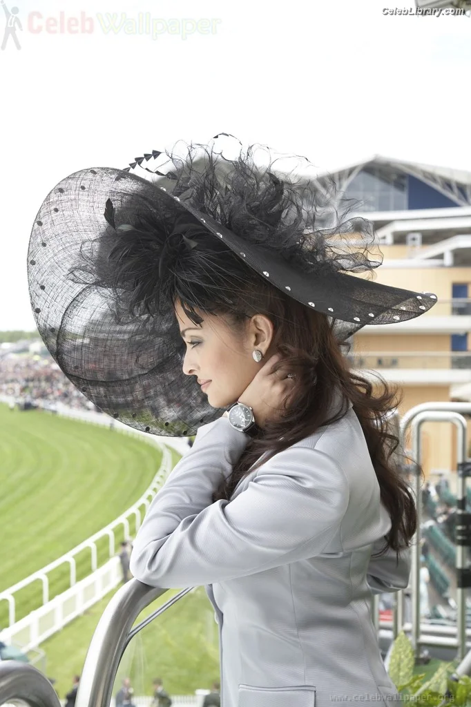 Aishwarya Rai photo 16 of 242
