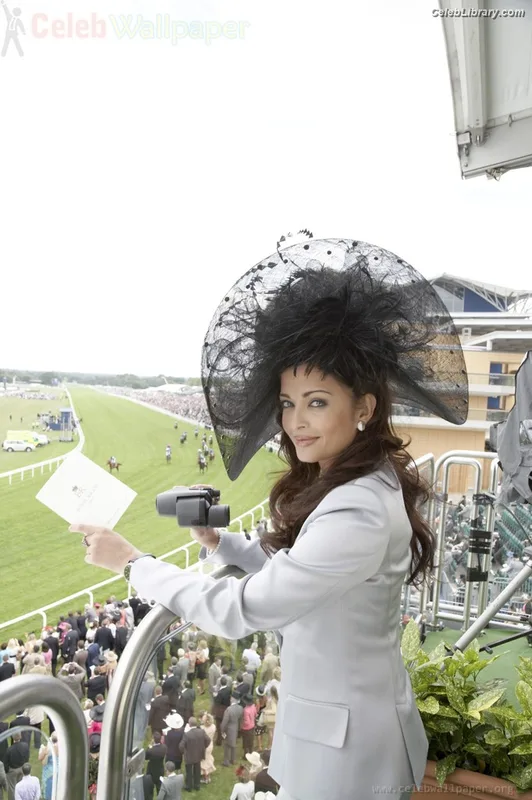 Aishwarya Rai photo 15 of 243