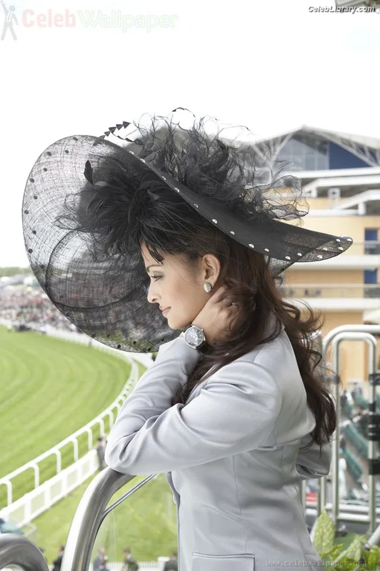 Aishwarya Rai photo 16 of 243