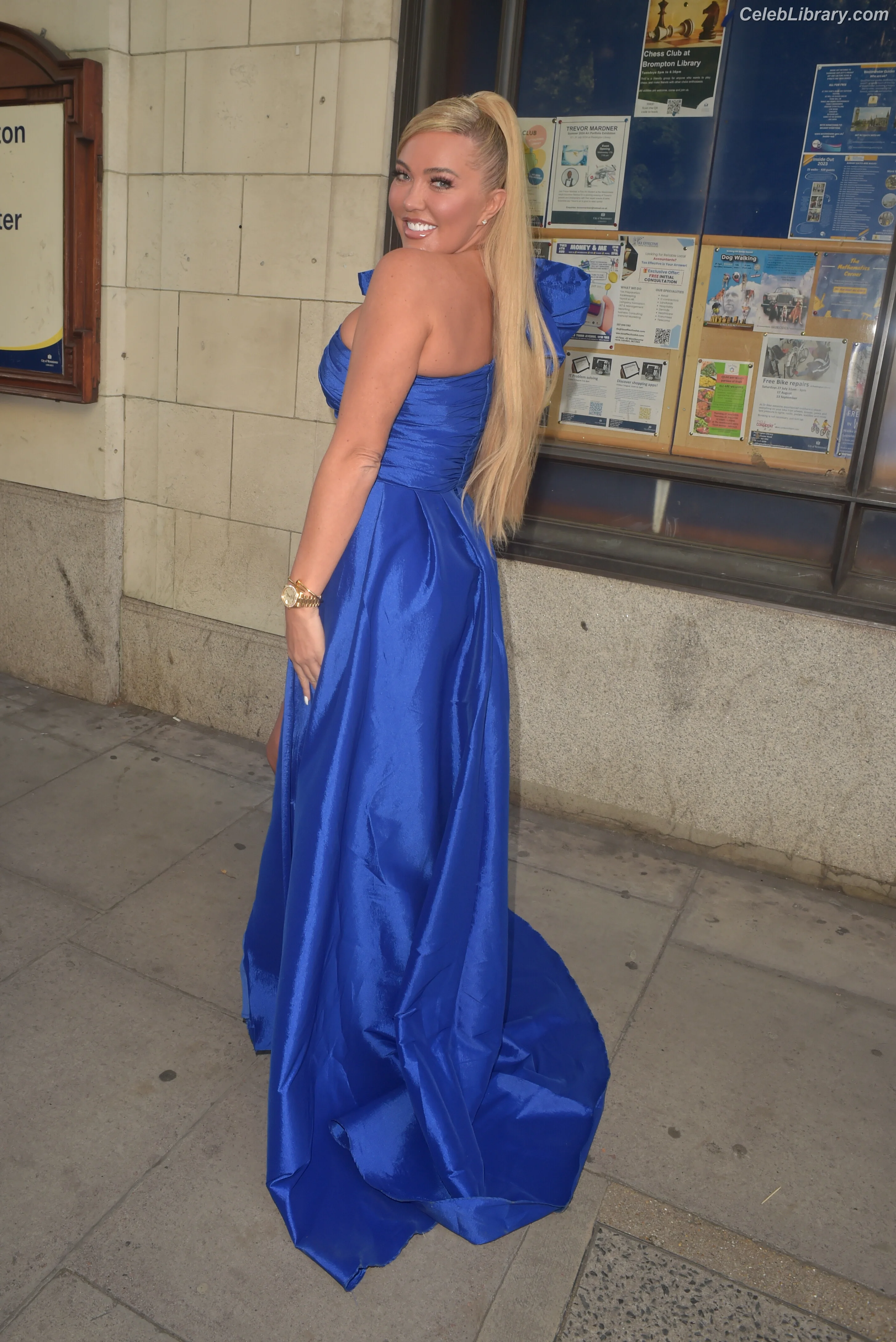 Aisleyne photo 20 of 415