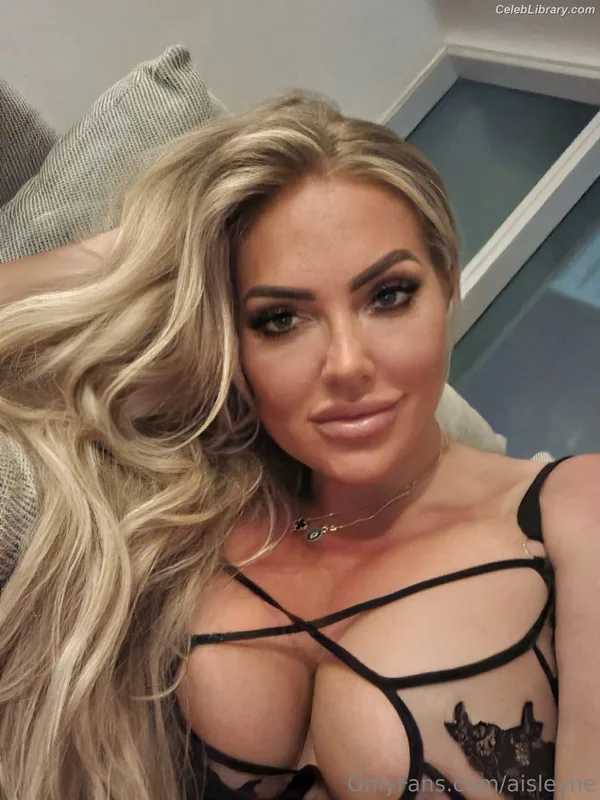 Aisleyne photo 21 of 416