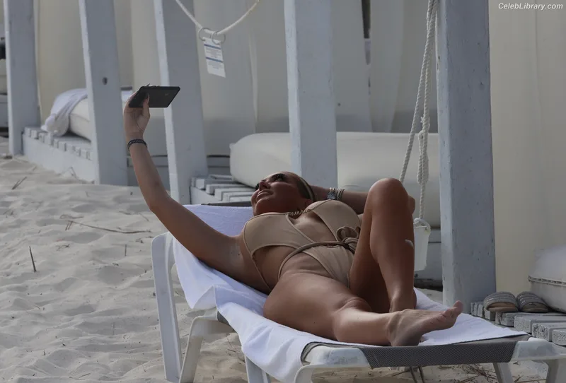 Aisleyne photo 6 of 416