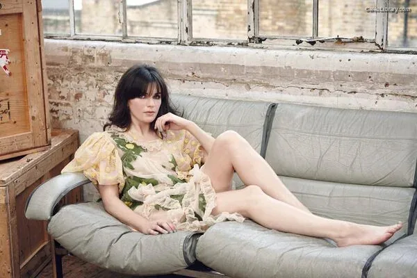 Aisling Bea photo 1 of 74