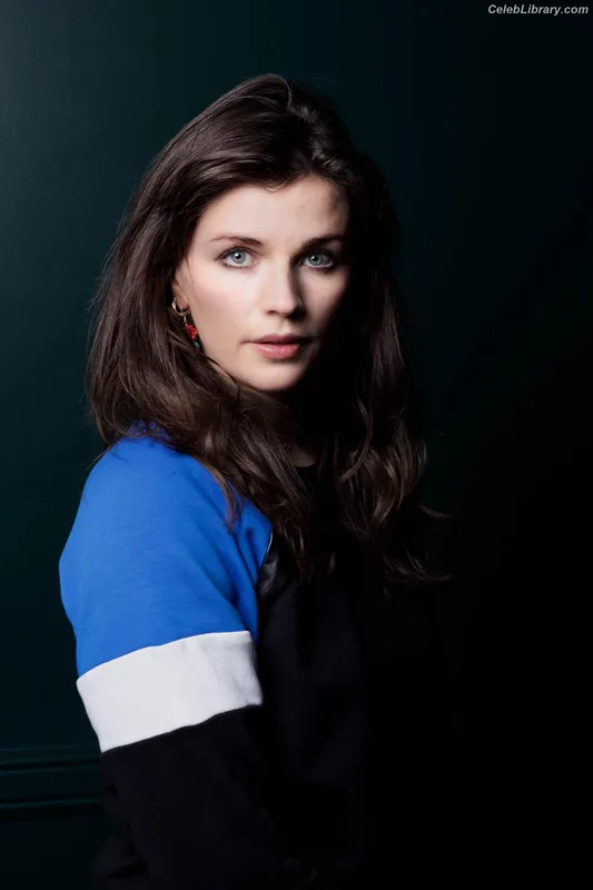 Aisling Bea photo 23 of 74