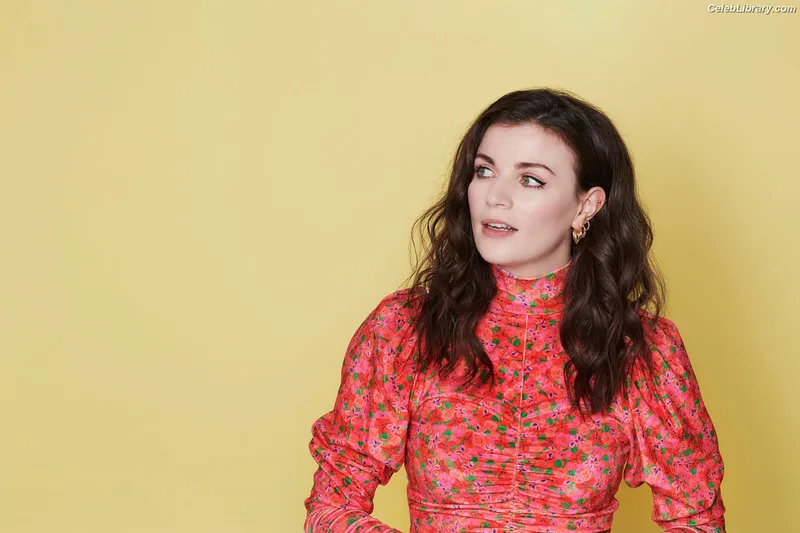 Aisling Bea photo 1 of 74