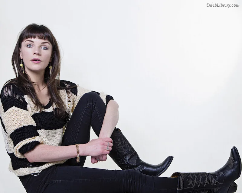 Aisling Bea photo 20 of 74