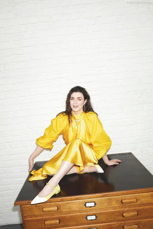 Aisling Bea photo 23 of 74