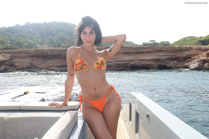 Aitana photo 3 of 199