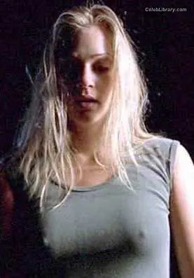 AJ Cook photo 5 of 79