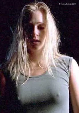 AJ Cook photo 5 of 80