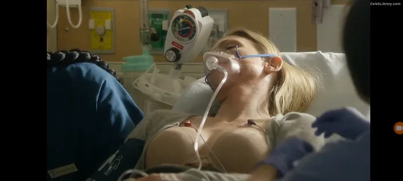 AJ Cook photo 22 of 80