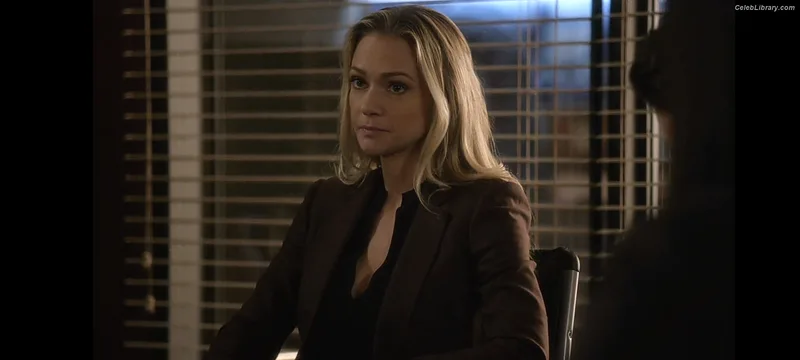 AJ Cook photo 2 of 80