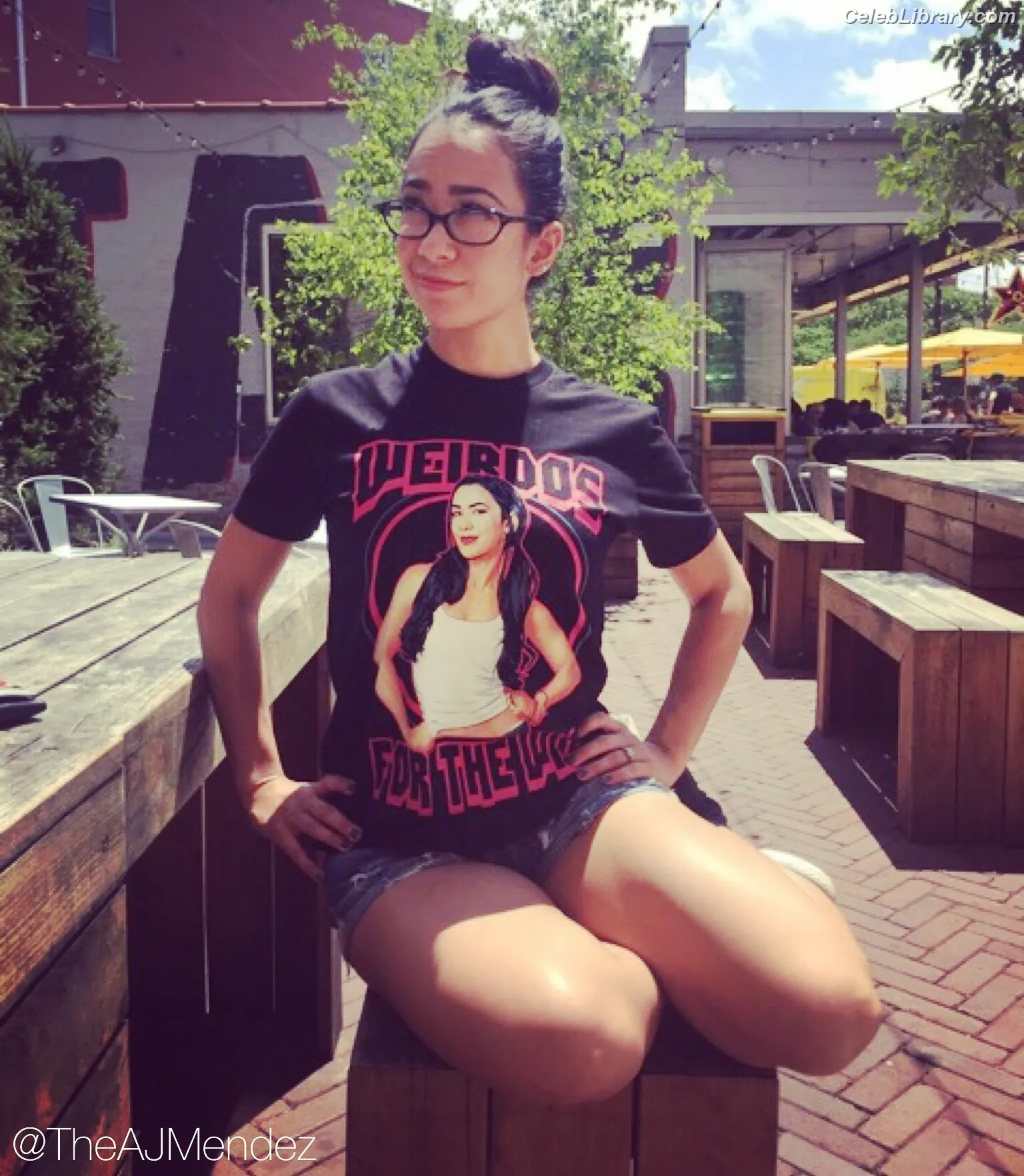 AJ Mendez photo 21 of 547