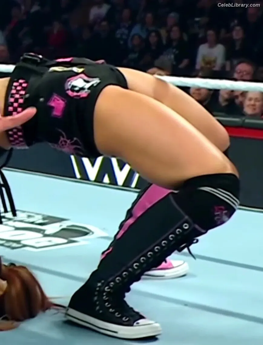AJ Mendez photo 2 of 547