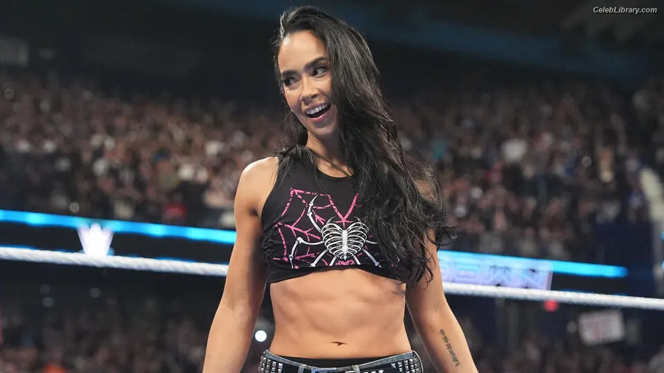AJ Mendez photo 7 of 547