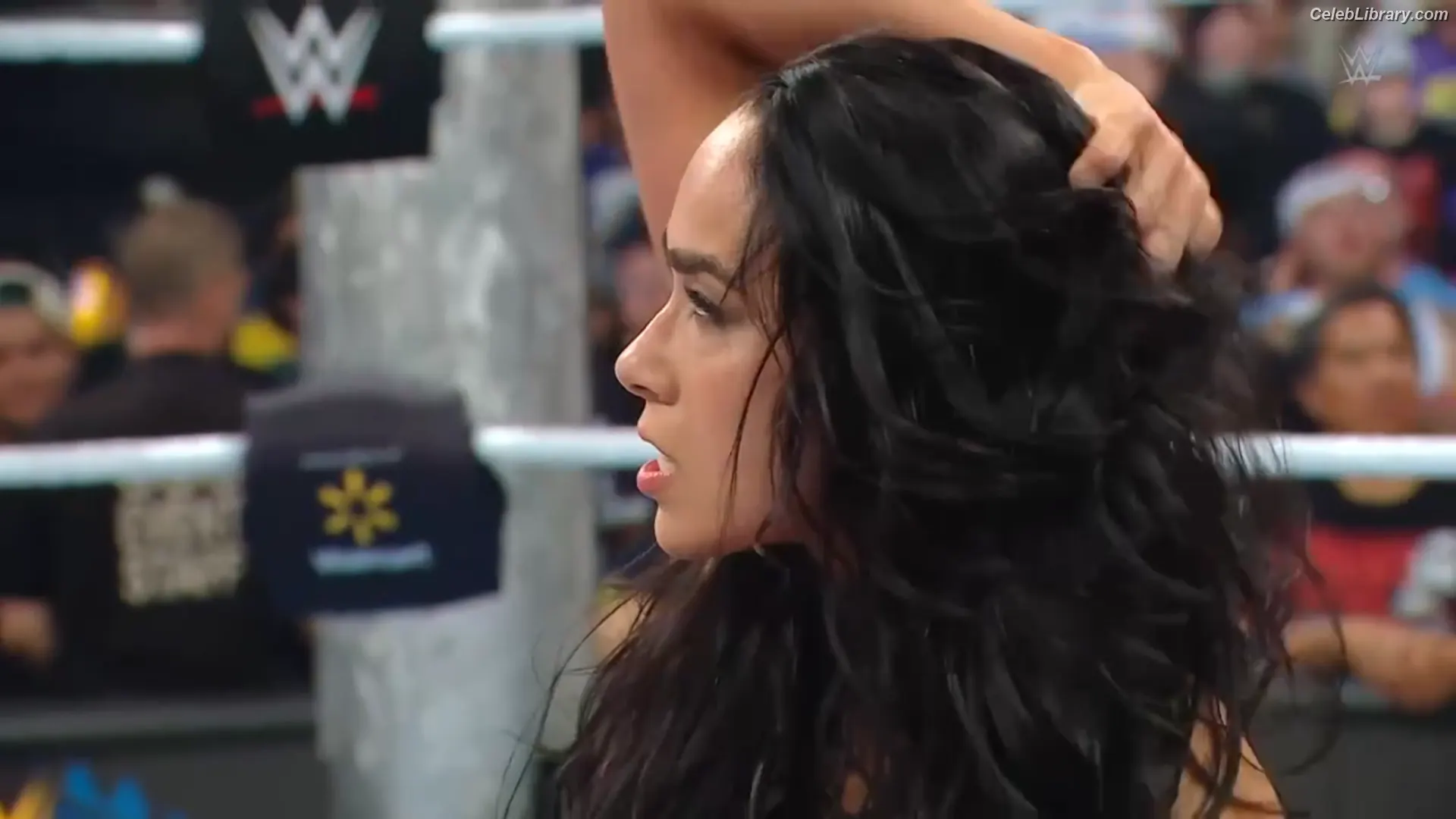 AJ Mendez photo 10 of 547