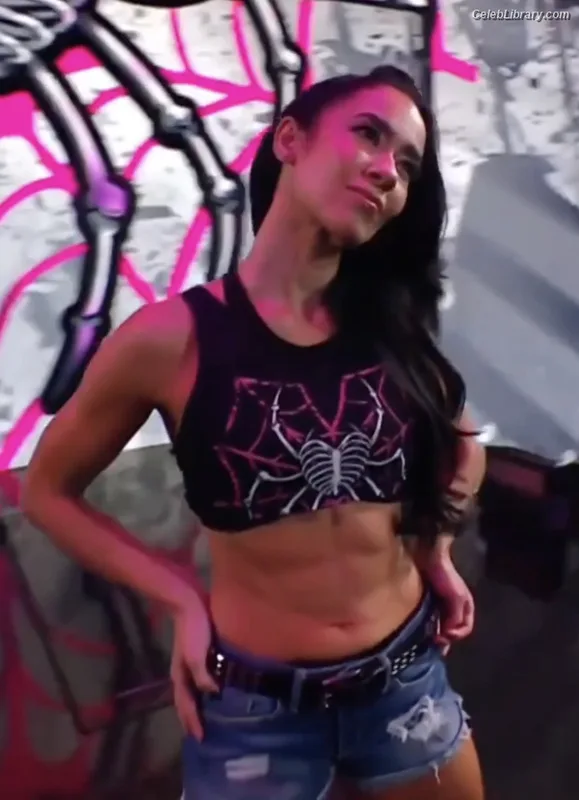 AJ Mendez photo 9 of 549