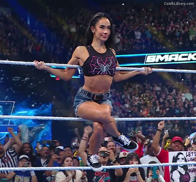 AJ Mendez photo 22 of 549