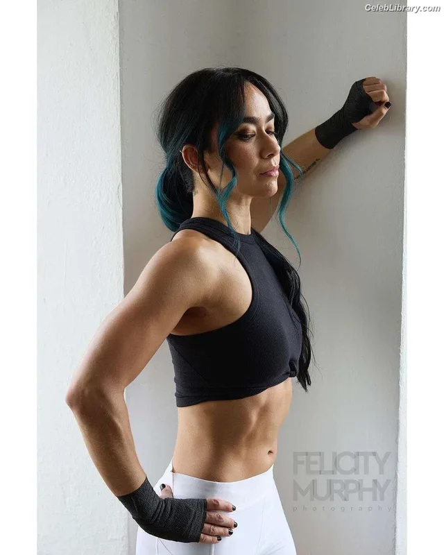 AJ Mendez photo 2 of 549