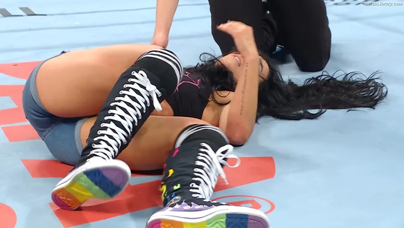 AJ Mendez photo 24 of 549