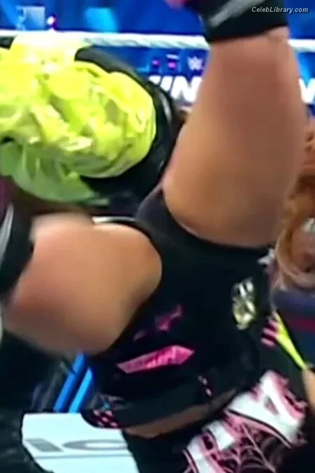 AJ Mendez photo 3 of 549
