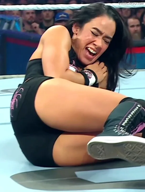 AJ Mendez photo 6 of 549